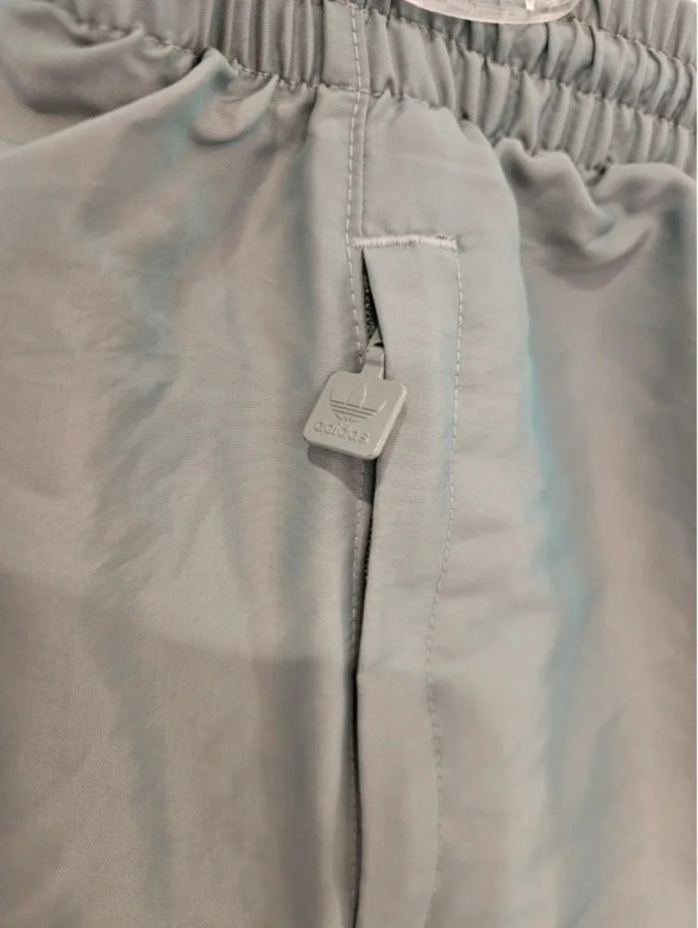 Adidas Rekive woven track pants IB8701 mens large athletic 2022 sports